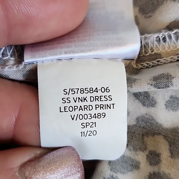 GAP Short Sleeved V-neck Leopard Print Mini Dress, Medium - Picture 9 of 9